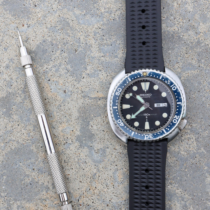 Black Waffle Pattern | Flexi Rubber Series Watch Strap For Seiko - Samurai Vintage Co.