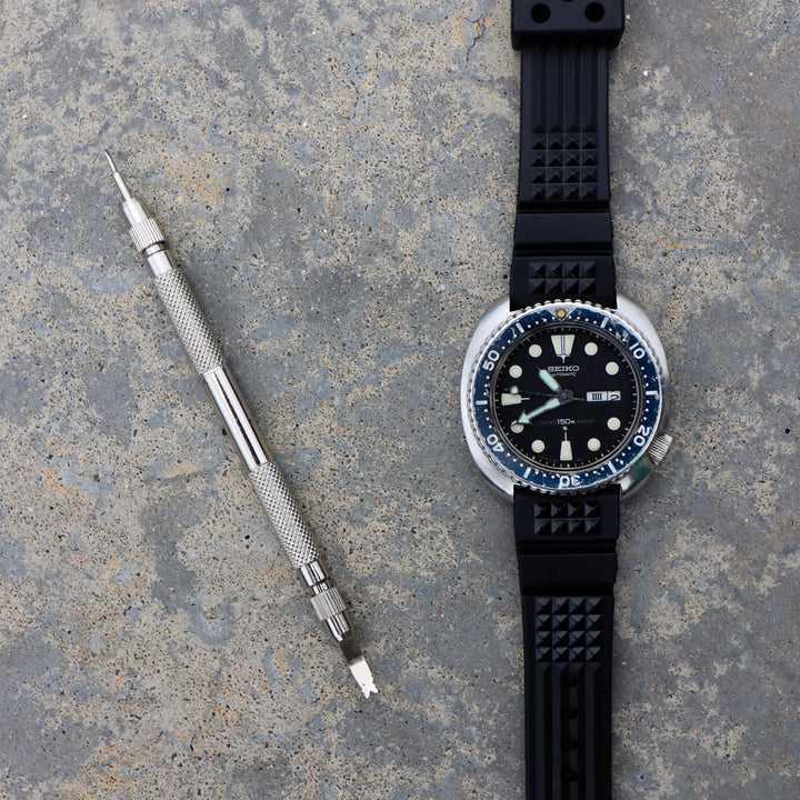 Black Waffle with diving extension | Flexi Rubber Series Watch Strap For Seiko - Samurai Vintage Co.