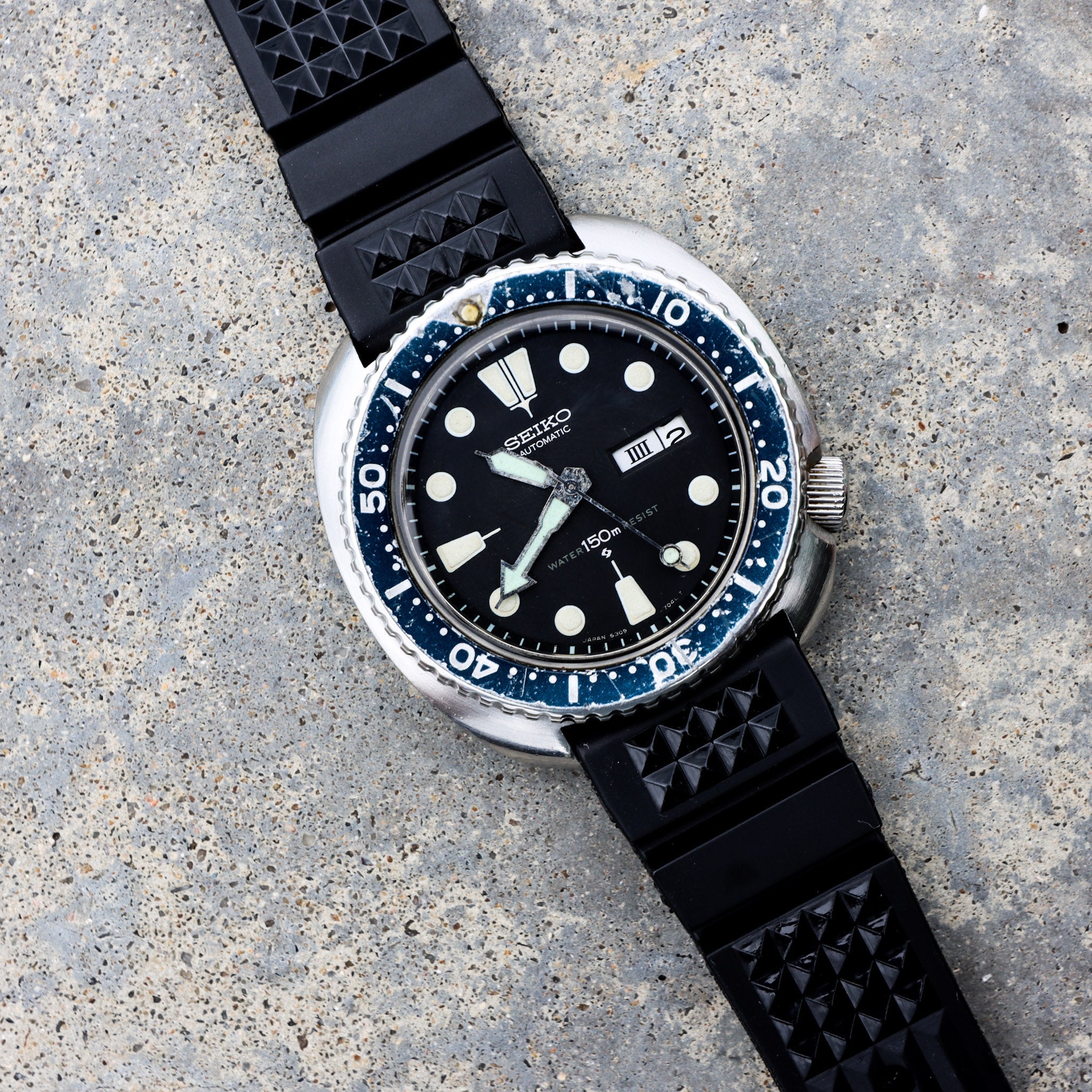 Black Waffle with diving extension | Flexi Rubber Series Watch Strap For Seiko - Samurai Vintage Co.