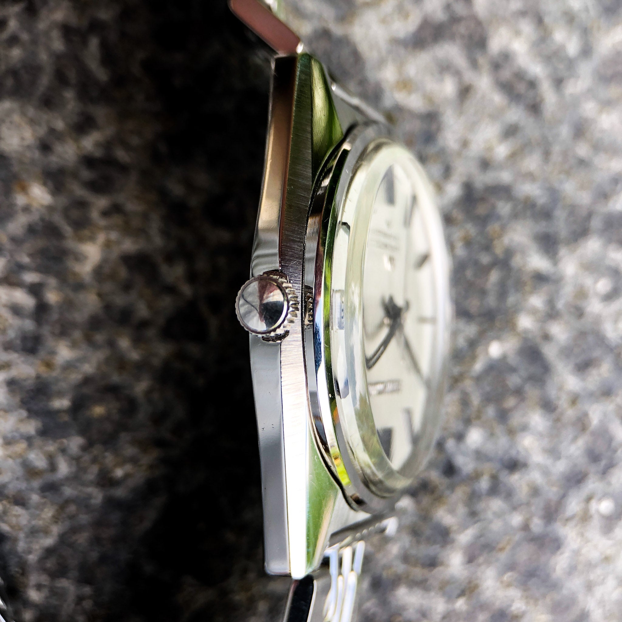 Vintage Watch | Lord Matic 5606-7001T (Close to new old stock condition) - Samurai Vintage Co.
