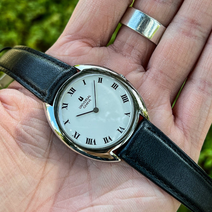 VINTAGE WATCH | UNIVERSAL GENEVE 842111 "WHITE SHADOW DESIGN" - Samurai Vintage Co.